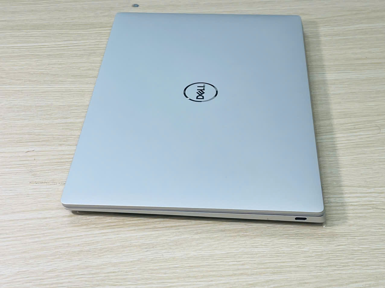 Dell XPS 9320 mẫu latpop doanh nhân cao cấp xách tay